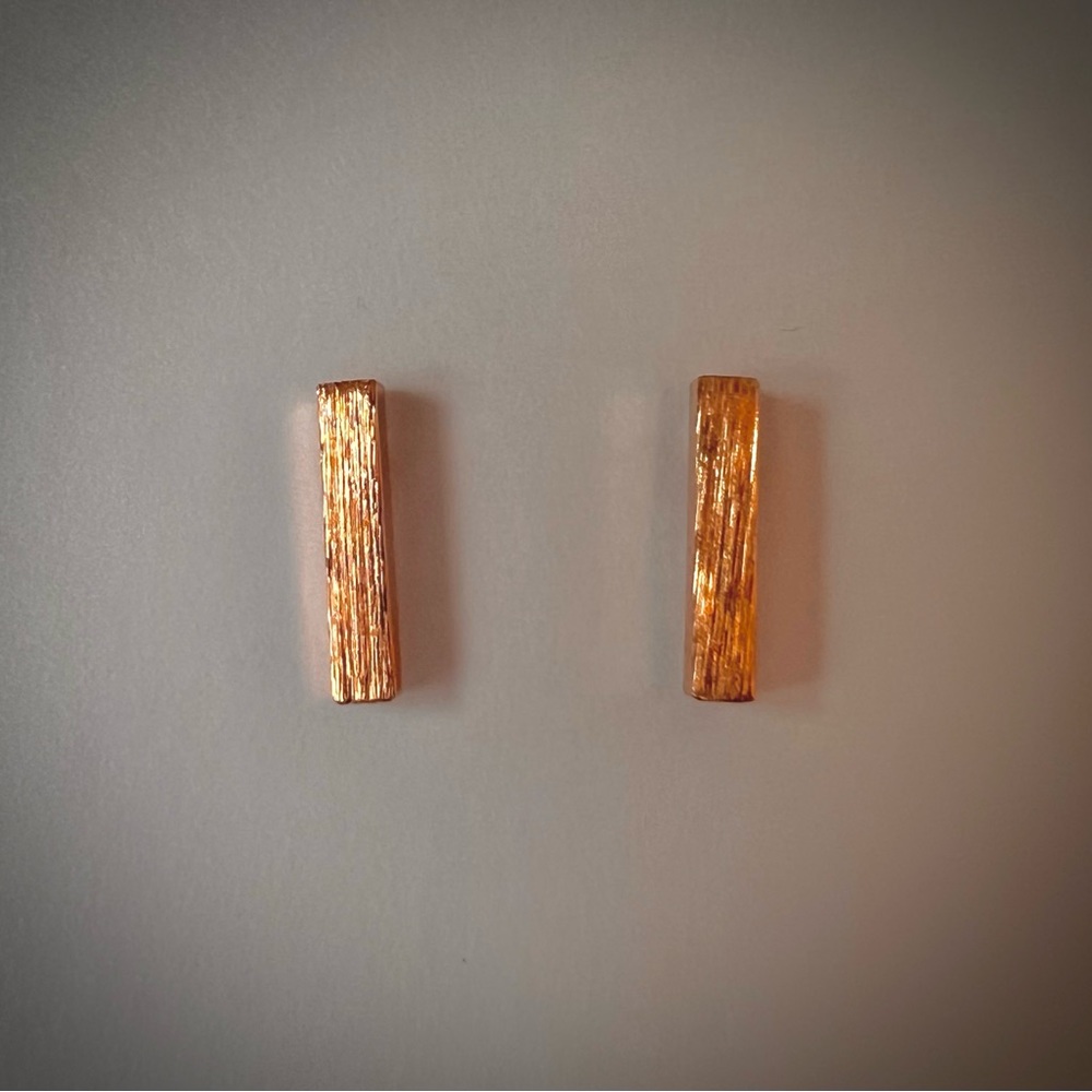 Minimalist Line Dash Rose Gold Tone Textured Simple Stud Earrings